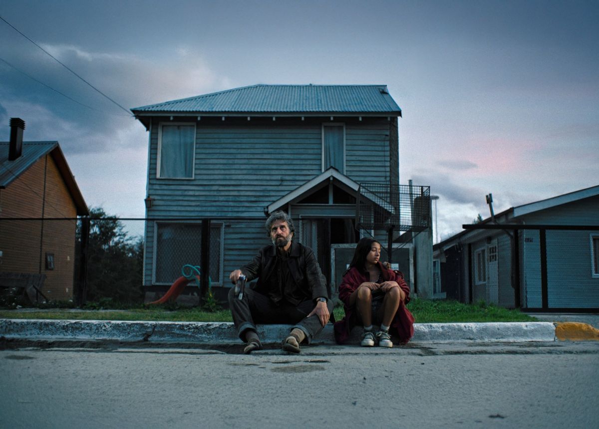 Crítica de "Risa y la cabina del viento": Cazzu y los límites de la imaginación atravesados por la poesía visual