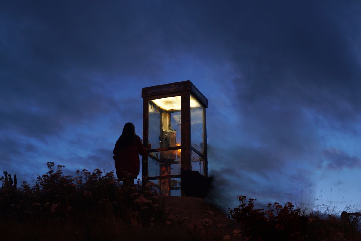 Crítica de "Risa y la cabina del viento": Cazzu y los límites de la imaginación atravesados por la poesía visual