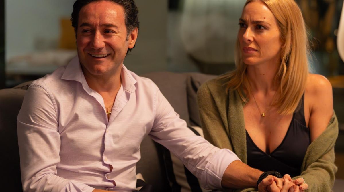 Crítica de "Solos”: cuando la conversación deja al descubierto lo que el guion no sostiene