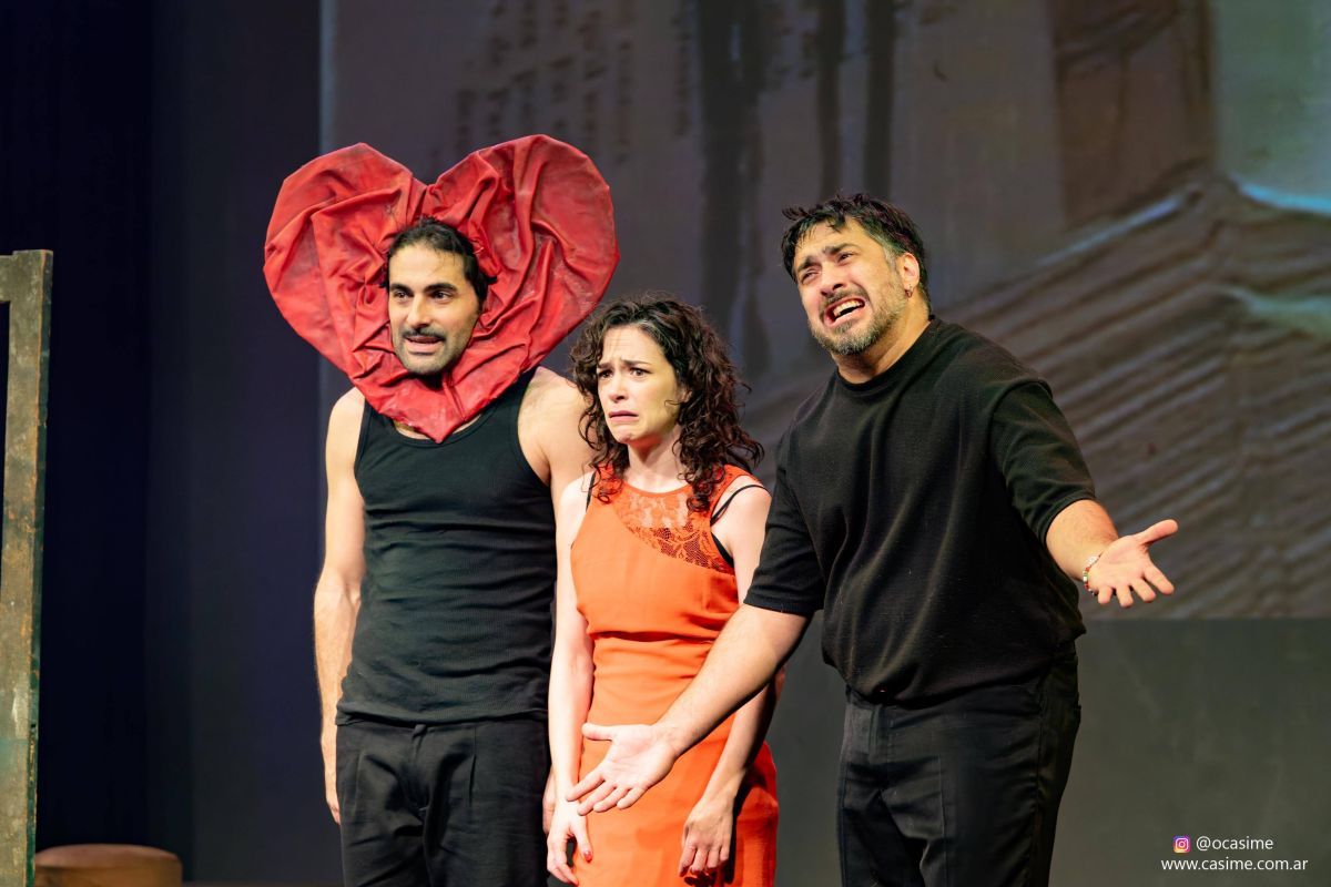 Victoria Almeida y una travesía teatral detrás de “La fragilidad de las casas”