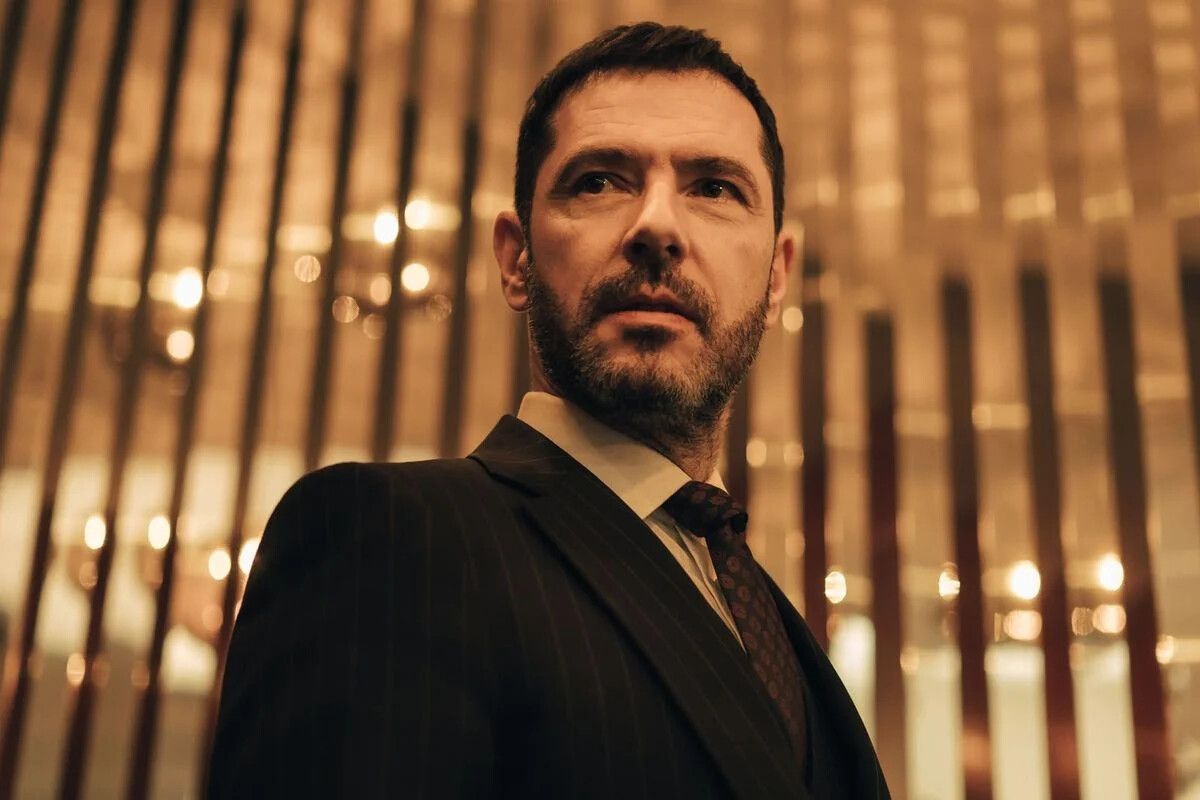 Crítica de "Privilegios": el poder no abre puertas, decide quién entra al hotel Citadel