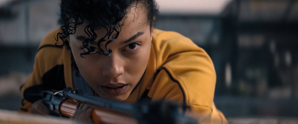 Crítica de “Embestida”: Huracanes y tiburones en la catástrofe de Netflix