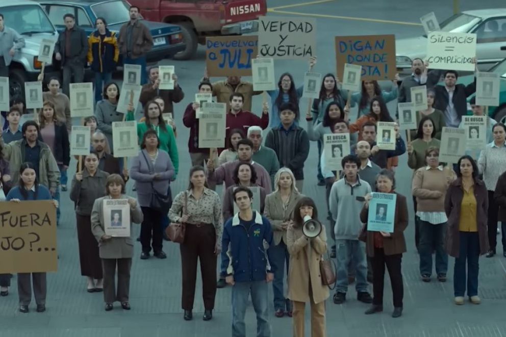 Crítica de "Alguien tiene que saber": Paulina García y Alfredo Castro en un true crime donde el silencio encubre la verdad