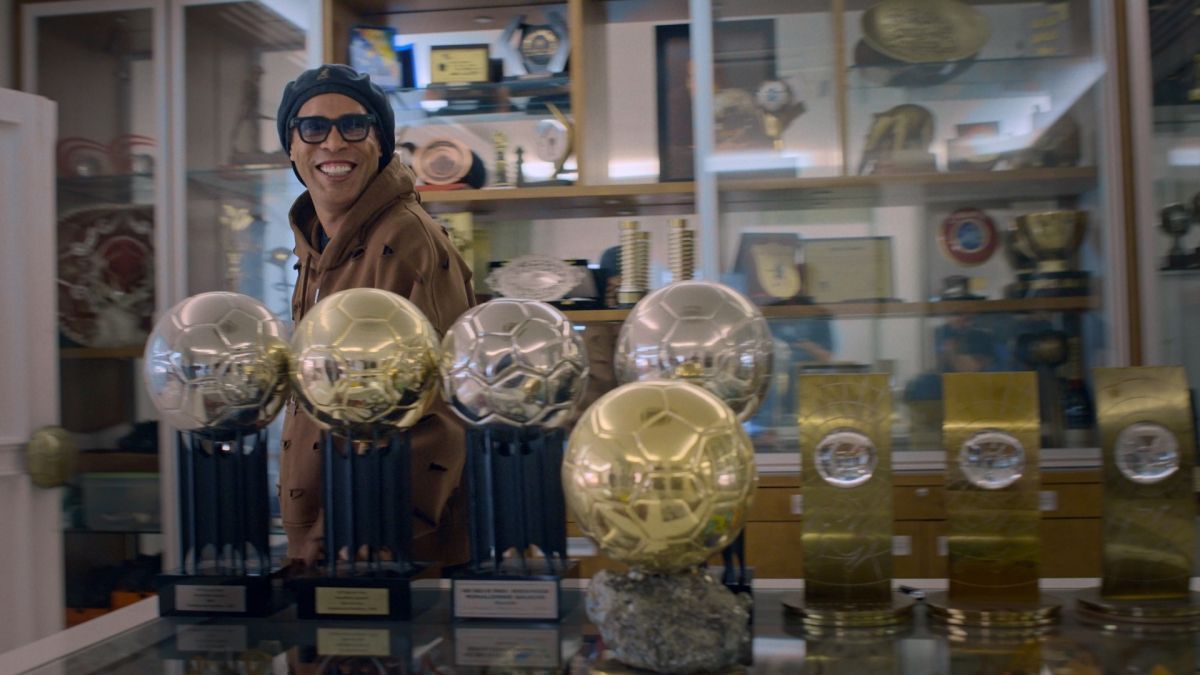 Crítica de “Ronaldinho”: El último bailarín del fútbol