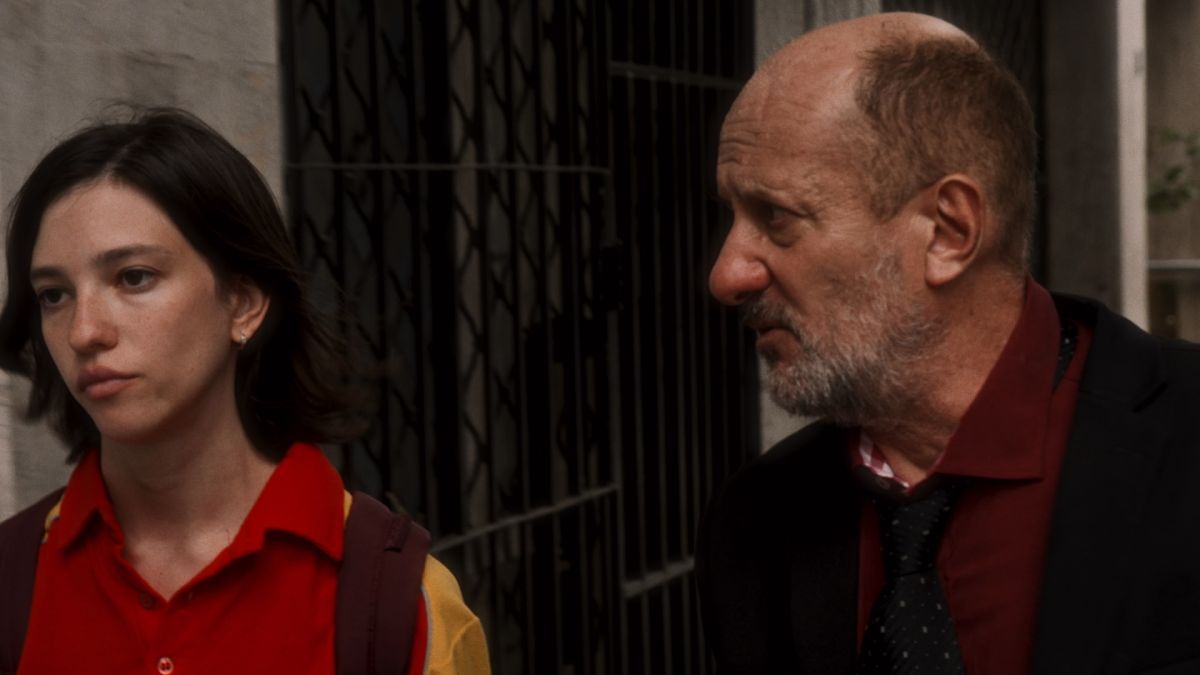 Crítica de “Cuento de verano”: Fabián Arenillas y la sórdida deriva del señor cobranza