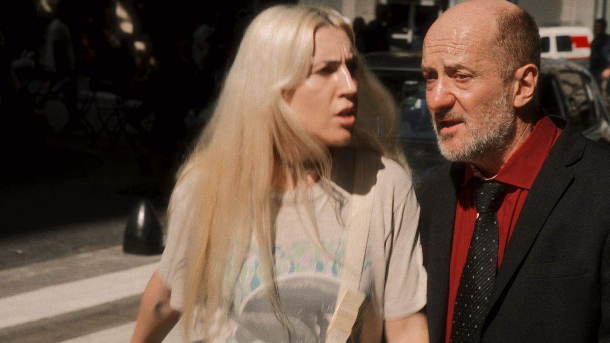 Crítica de “Cuento de verano”: Fabián Arenillas y la sórdida deriva del señor cobranza