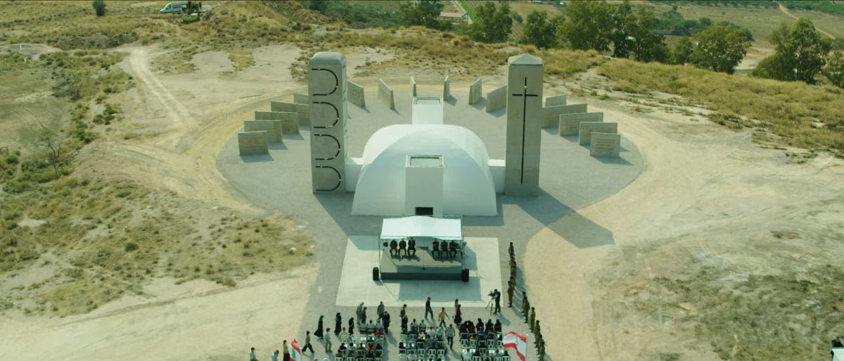 Crítica de “Monument”: El arquitecto de la paz en tiempos de guerra