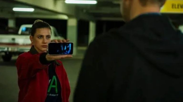 Crítica de "Red Tóxica": Un thriller fallido sobre el costo humano de moderar contenido