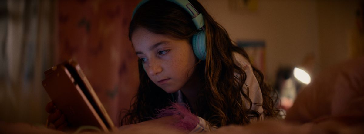 Crítica de "Two Tears": el costo de aprender a sentir en escena