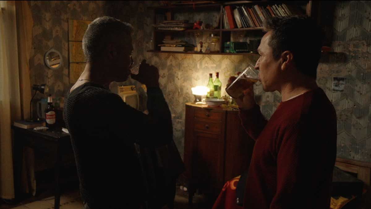 Crítica de "Los días posibles": Rodrigo Guerrero entre el reencuentro y el tiempo suspendido