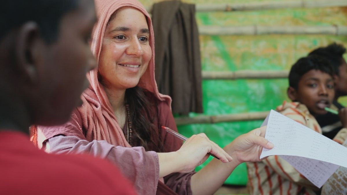 Crítica de “Dreamflow, la escuela está en peligro”: Educar como forma de resistencia en la India marginal