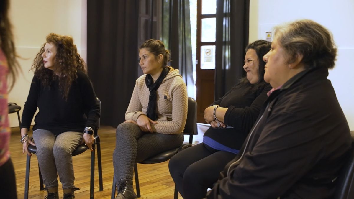 Crítica de “Mujeres, al final de este viaje”: Voces que resisten