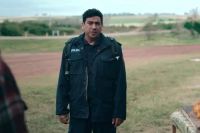 Crítica de "Un cabo suelto" : crónica de una huida sin épica