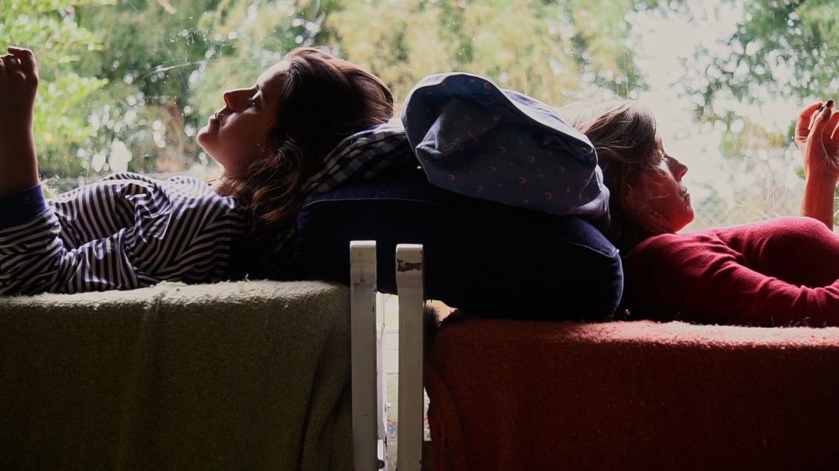 Crítica de "En el campo los días son más largos": Crecer, respirar y dejar que el tiempo haga lo suyo