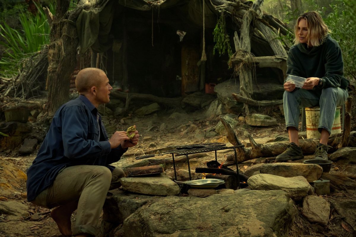 Crítica de “Ápex”: Charlize Theron y Taron Egerton en lucha por ser el depredador dominante