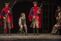 Crítica de "Invasiones I: No bombardeen Buenos Aires": Elena Roger y Charly García en una ópera rock que reescribe la historia