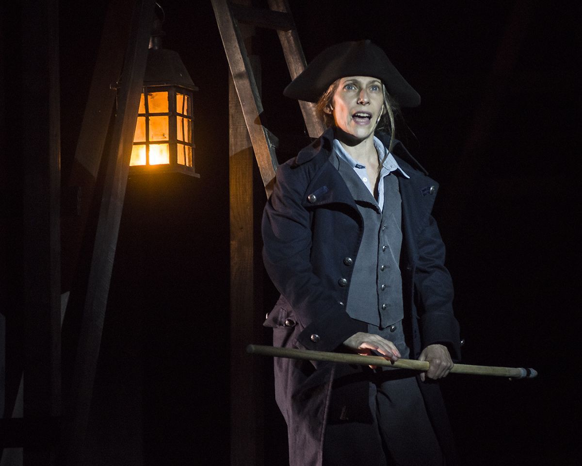 Crítica de "Invasiones I: No bombardeen Buenos Aires": Elena Roger y Charly García en una ópera rock que reescribe la historia