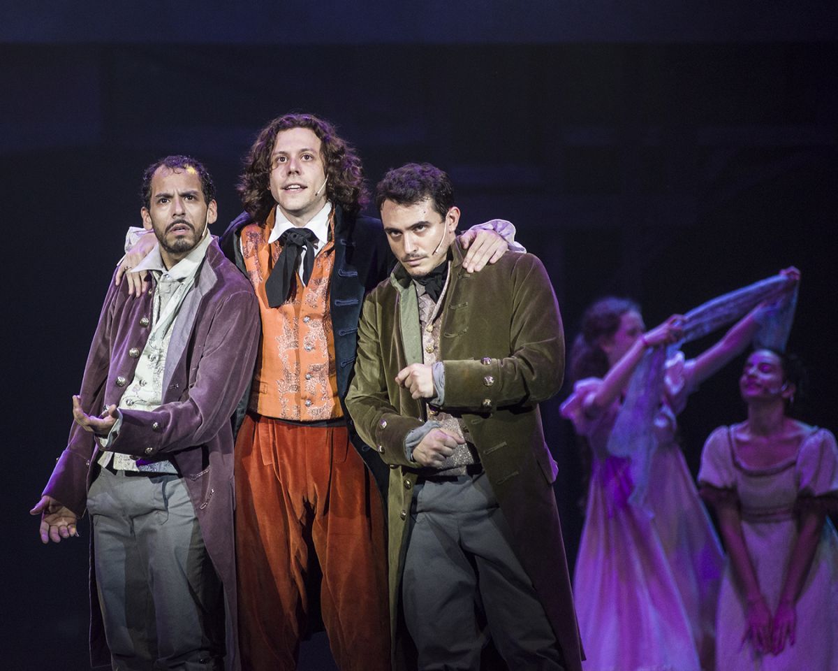 Crítica de "Invasiones I: No bombardeen Buenos Aires": Elena Roger y Charly García en una ópera rock que reescribe la historia