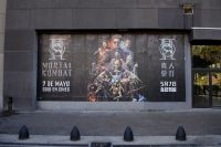 "Mortal Kombat II" llegó al Barrio Chino con un mural inspirado en la película