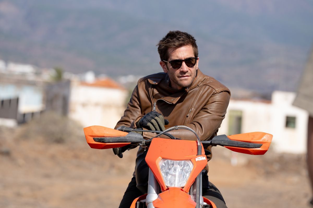 Crítica de “En la zona gris”: Henry Cavill y Jake Gyllenhaal entre el golpe maestro y el caos absoluto