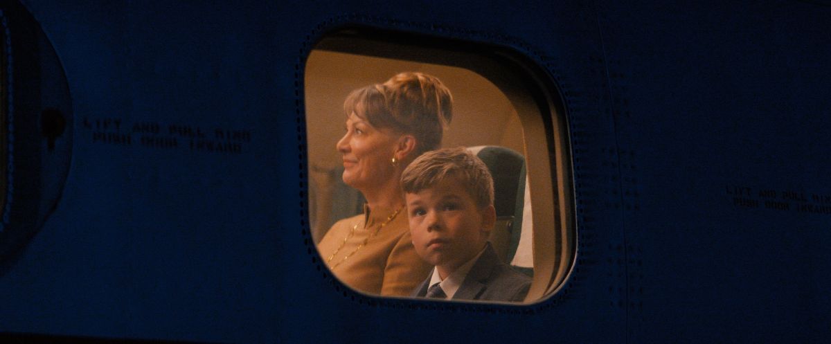 Crítica de "Ven a volar conmigo": John Travolta y una carta de amor a la familia, los aviones y el cine