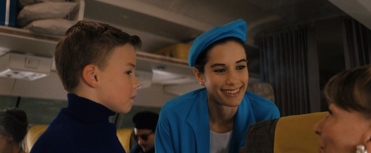 Crítica de "Ven a volar conmigo": John Travolta y una carta de amor a la familia, los aviones y el cine