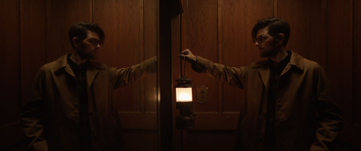 Crítica de "Hokum: La maldición de la bruja": Adam Scott y la sofisticación del malestar