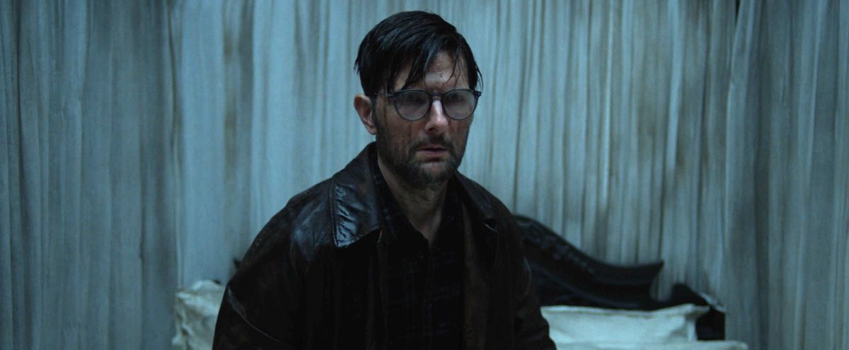 Crítica de "Hokum: La maldición de la bruja": Adam Scott y la sofisticación del malestar