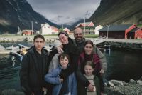 Crítica de "Fjord": Mungiu convierte el drama familiar en un alegato sobre la intolerancia europea