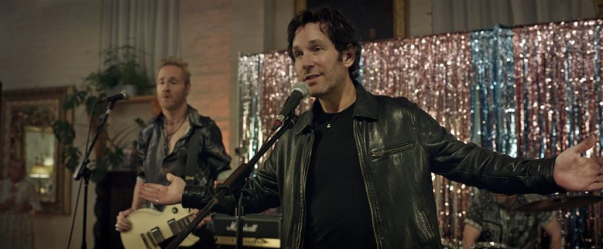 Crítica de “Letras Robadas”: Nick Jonas y Paul Rudd entre el talento y el reconocimiento