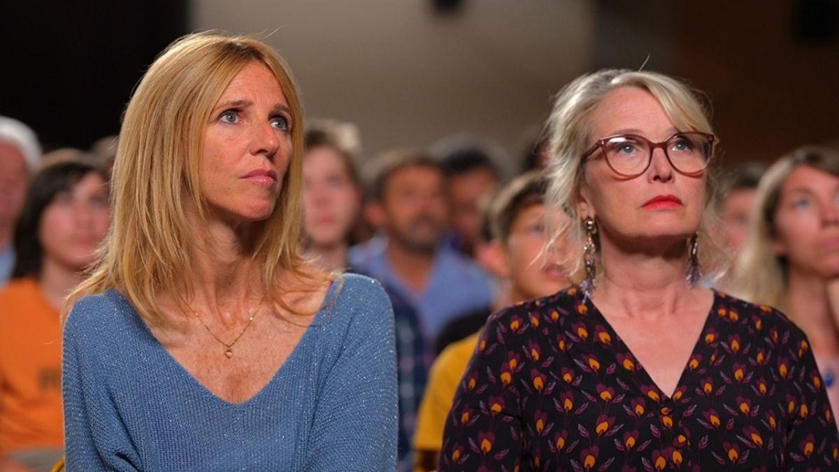 Crítica de “Vecinos bárbaros”: La fábula política de Julie Delpy