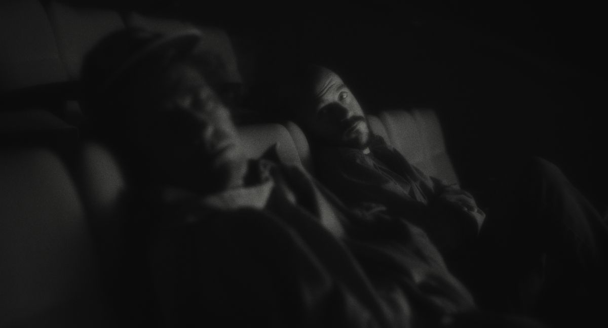 Crítica de " La noche está marchándose ya": cuando la vida real y el cine ficcional se toman de la mano por igual