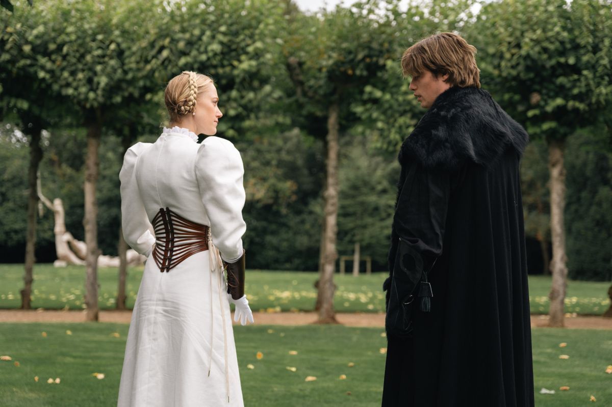 Crítica de "Las 100 Noches del deseo": Maika Monroe y Nicholas Galitzine en una propuesta que no logra sostenerse