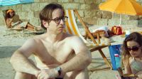 Crítica de "Guerra de verano": Alicia Scherson adapta a Roberto Bolaño en un relato sobre memoria, poder y simulación
