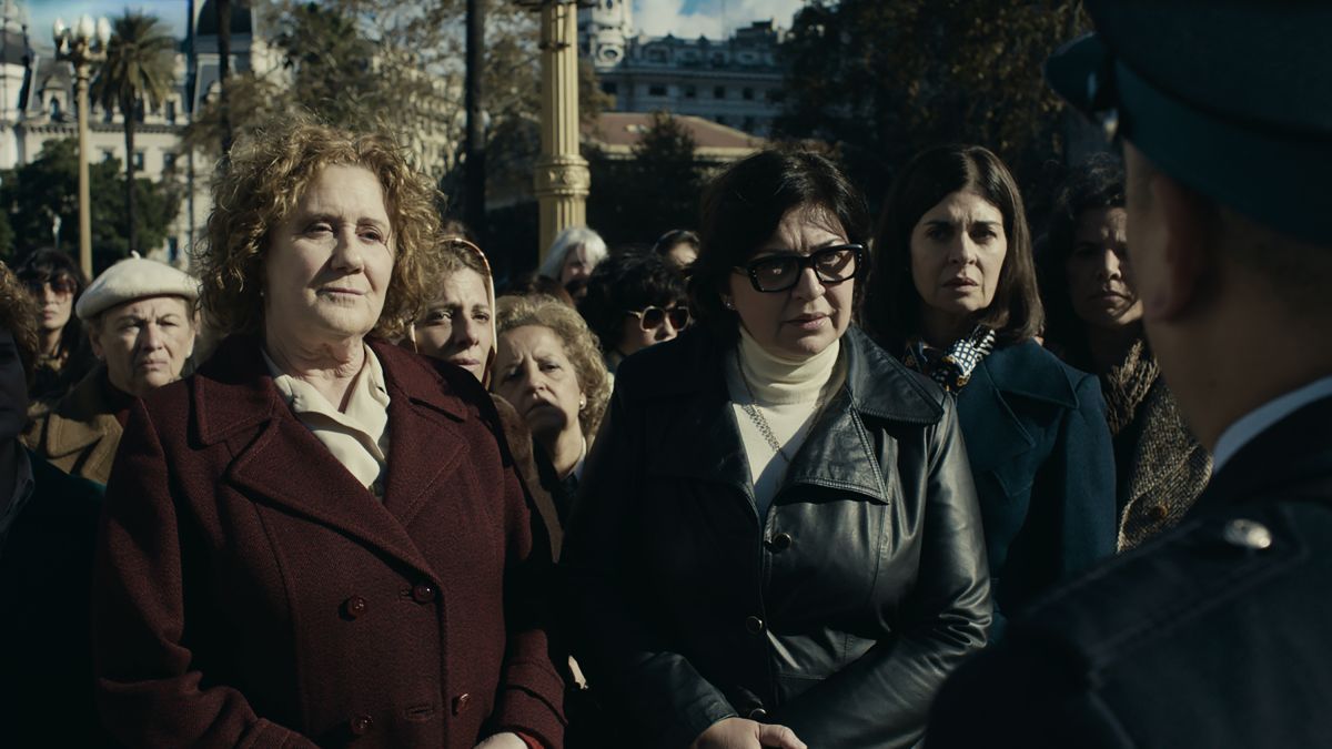 Netflix revela las primeras imágenes de "Villaflor", la nueva película de Santiago Mitre sobre Azucena Villaflor