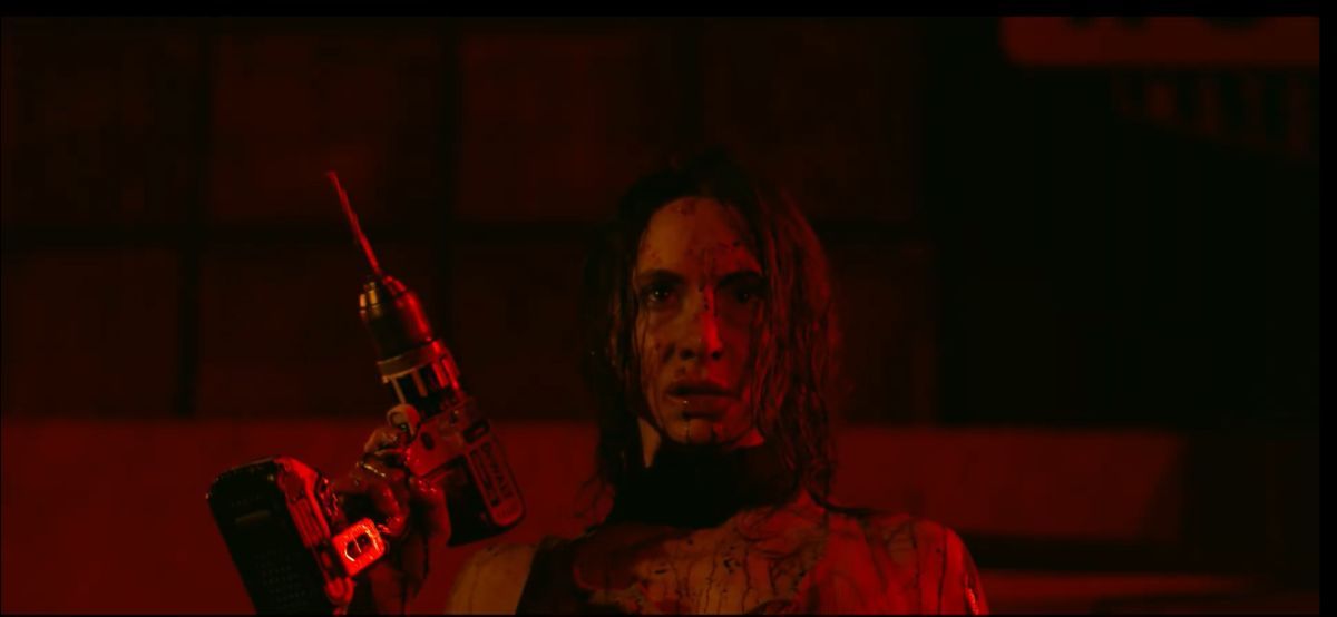 Crítica de “Hotline”: Magui Bravi y un slasher retro que desaprovecha su potencial