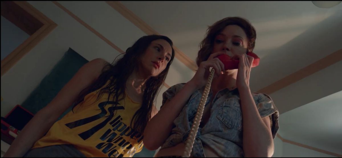 Crítica de “Hotline”: Magui Bravi y un slasher retro que desaprovecha su potencial