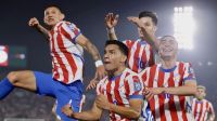 Crítica de “El renacer albirrojo”: Muchachos paraguayos con el profeta Alfaro