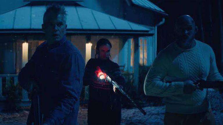 Crítica de “Sobre tu cadáver”: Samara Weaving y Jason Segel en una comedia negrísima
