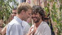 Crítica de "A una isla de ti": Alexis Morante y una comedia queer sobre los afectos inesperados