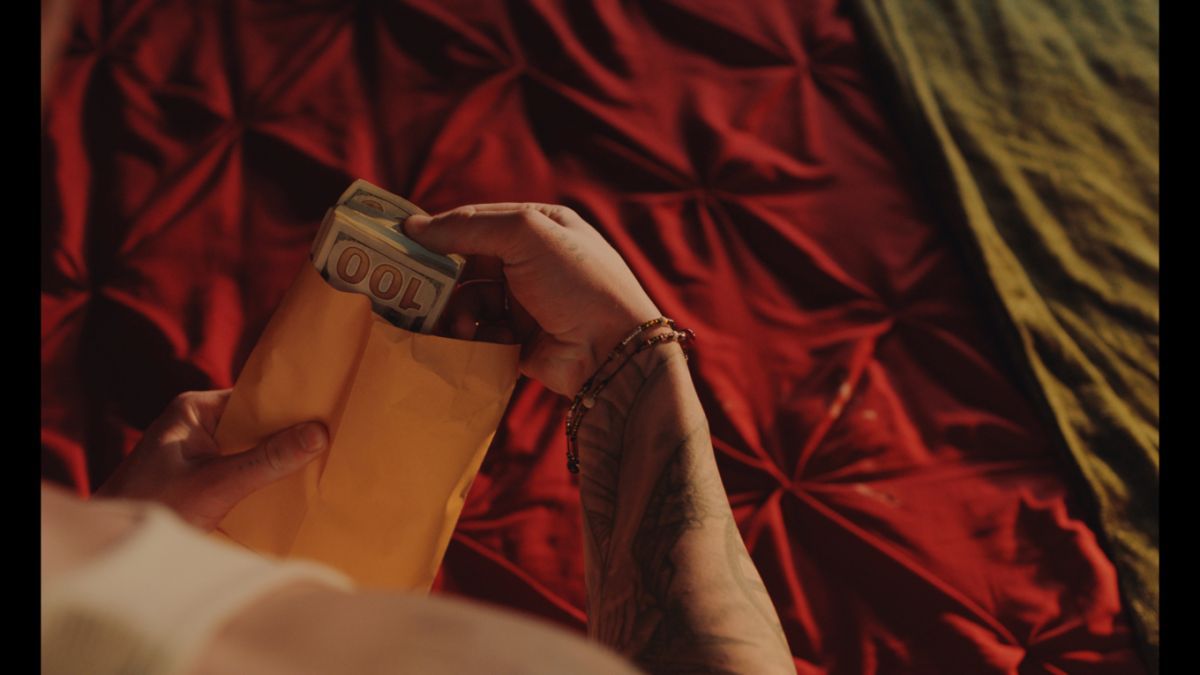 Crítica de "Blue Film": la polémica película gay que lleva el deseo hasta un límite incómodo