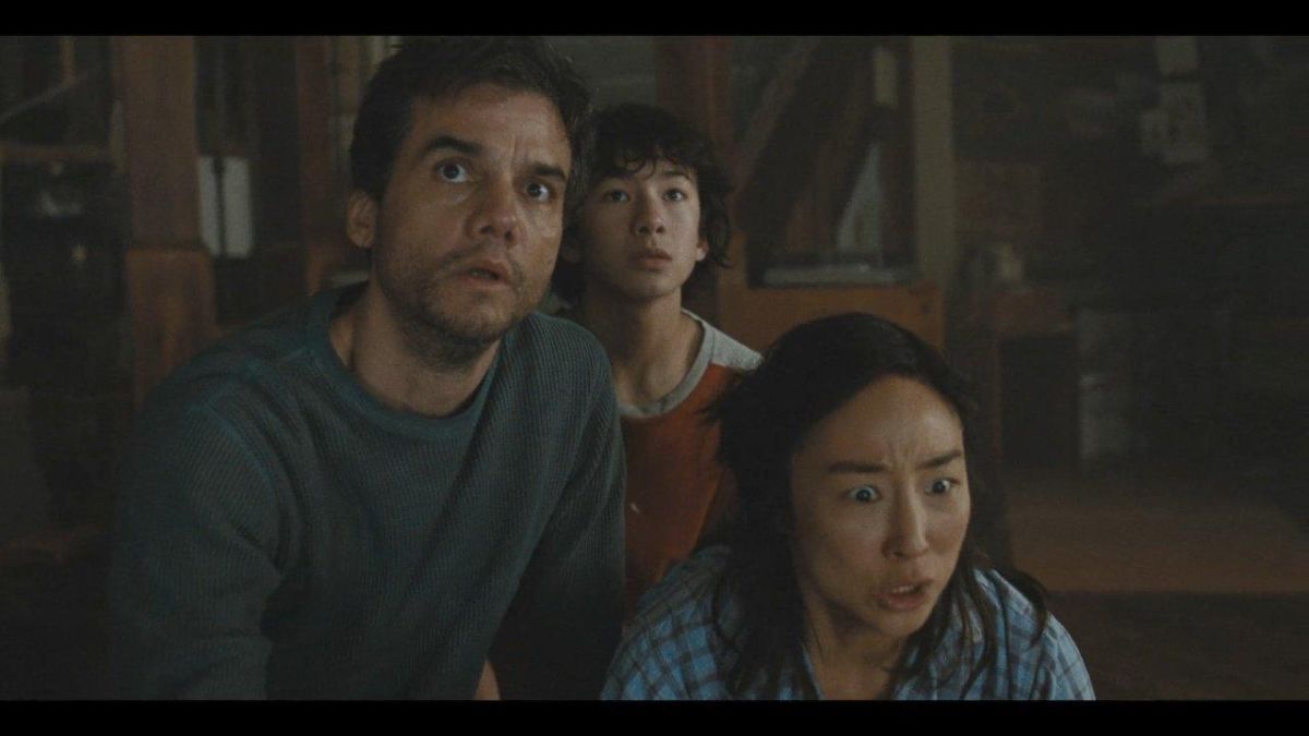 Crítica de “La última casa”: Wagner Moura y Greta Lee, atrapados bajo la lluvia