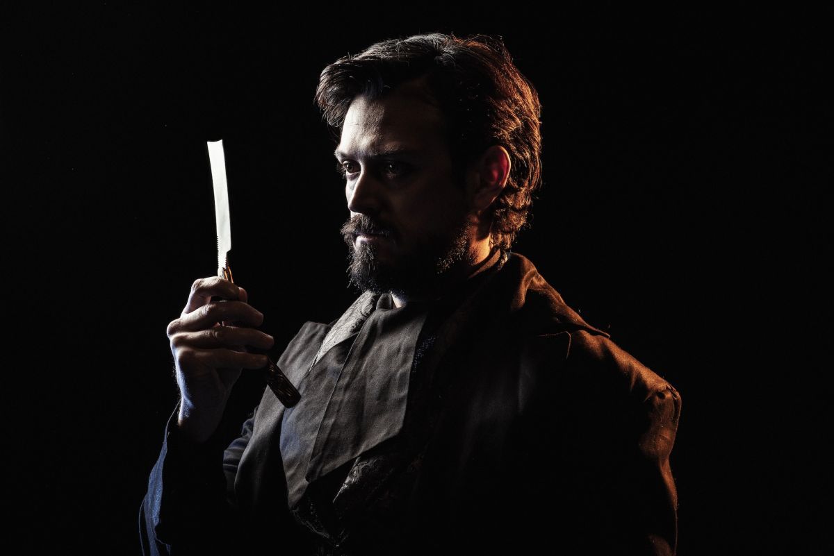 “Sweeney Todd” lleva a Emmanuel Degracia al límite con uno de los papeles más complejos del teatro musical