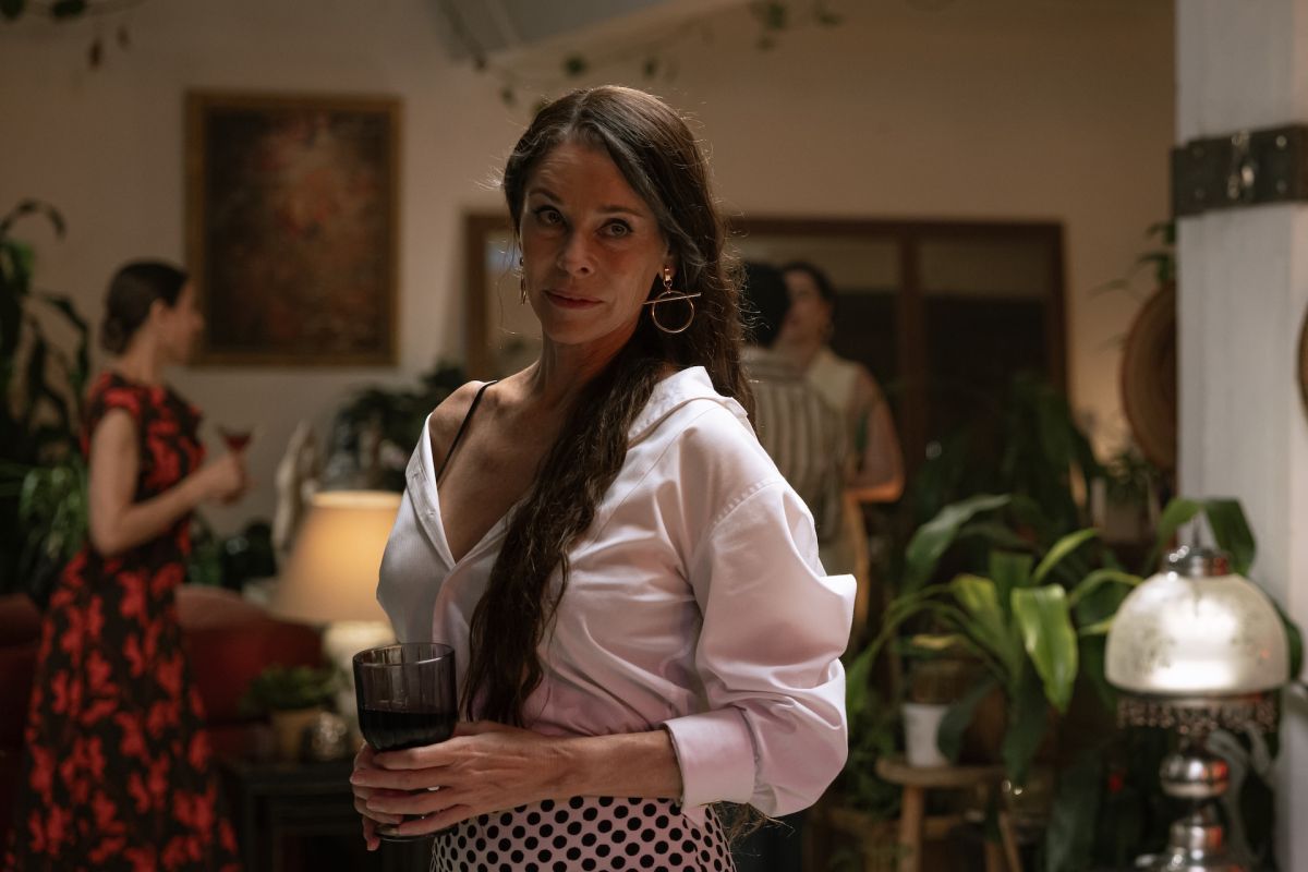 Belén Rueda y Asier Etxeandia protagonizan Amor de Dios, la película inspirada en una idea de Carlos Saura