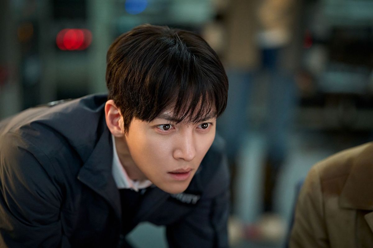 Crítica de “Zona cero / Colony”:  El amanecer de los zombis de Yeon Sang-ho