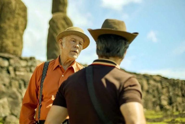 Crítica de “Wild Horse Nine”: Ailín Salas y un Chile atravesado por la CIA en el nuevo film de Martin McDonagh