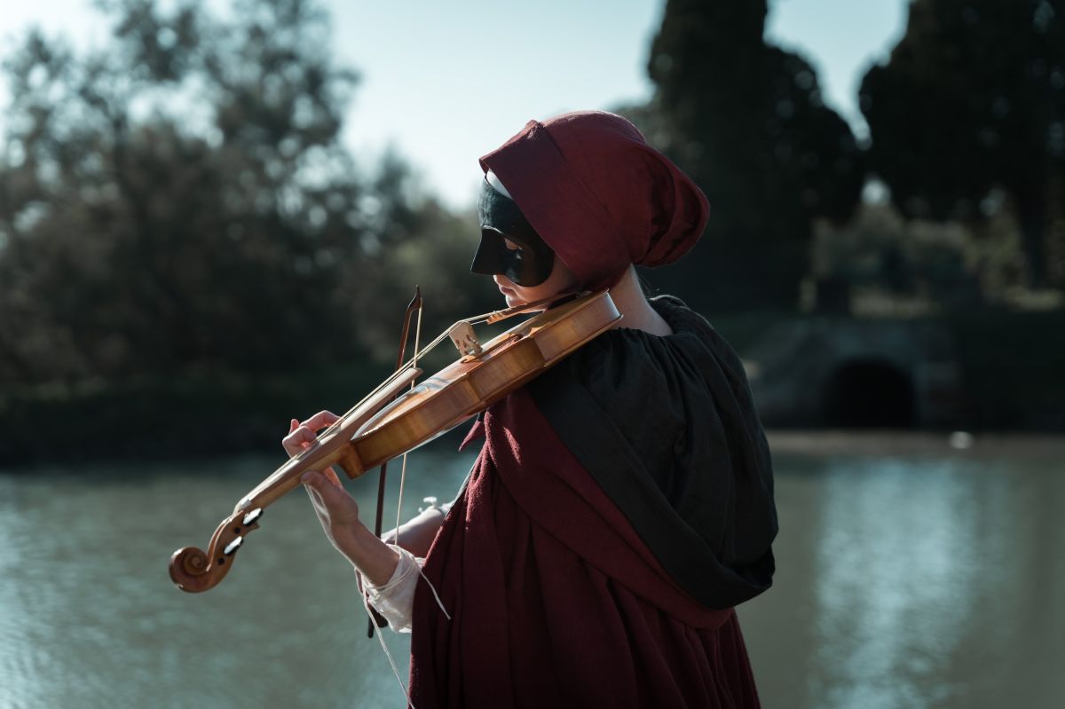 Crítica de "Primavera": Venecia, Vivaldi y una ficción sobre "Las cuatro estaciones"