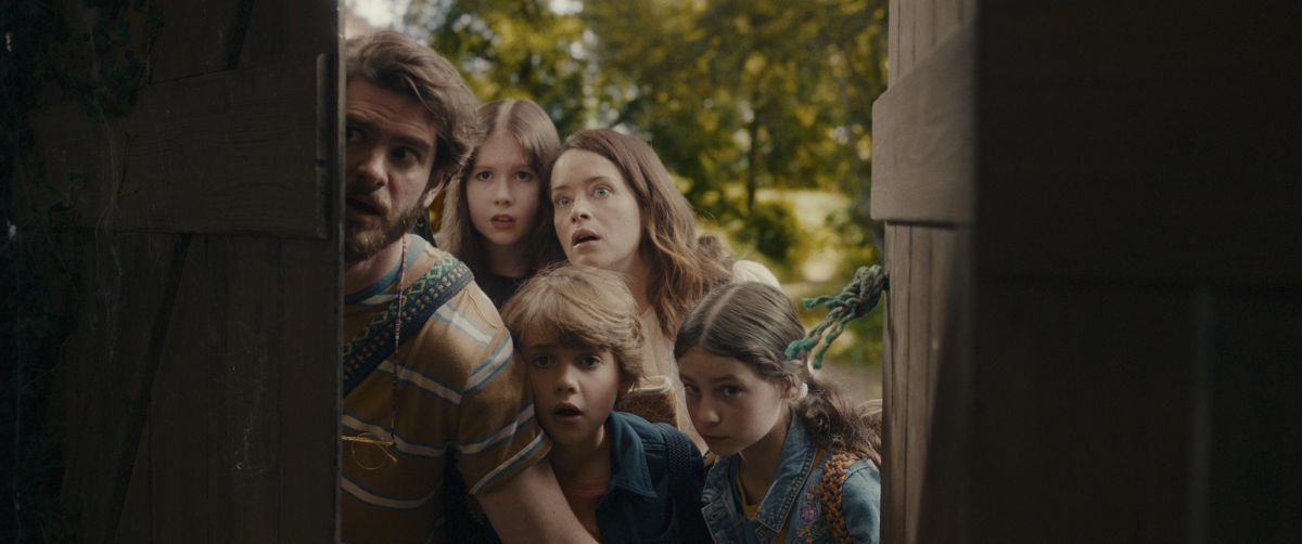 Crítica de “El árbol mágico”: Andrew Garfield y Claire Foy en una exótica fábula sobre la imaginación