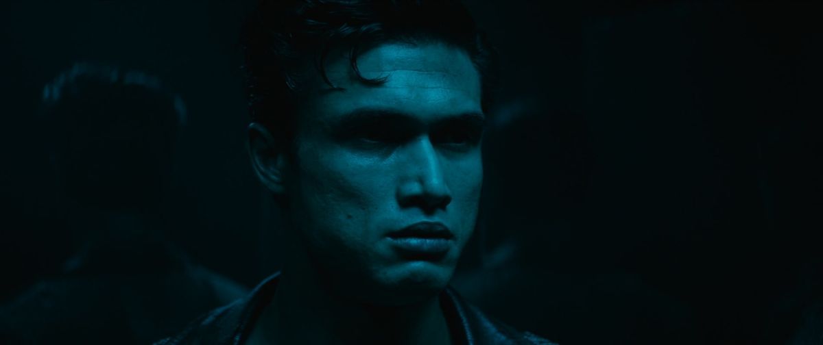 Crítica de “Su propio infierno”: Otra fantasía estilizada de Nicolas Winding Refn