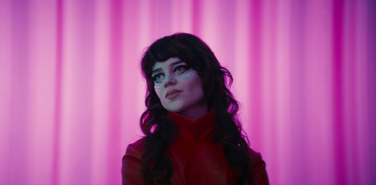 Crítica de “Su propio infierno”: Otra fantasía estilizada de Nicolas Winding Refn